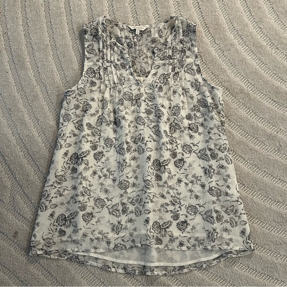 Lucky Brand Tops - Lucky Brand Floral Boho Black and White Sleeveless V-Neck Blouse - XS